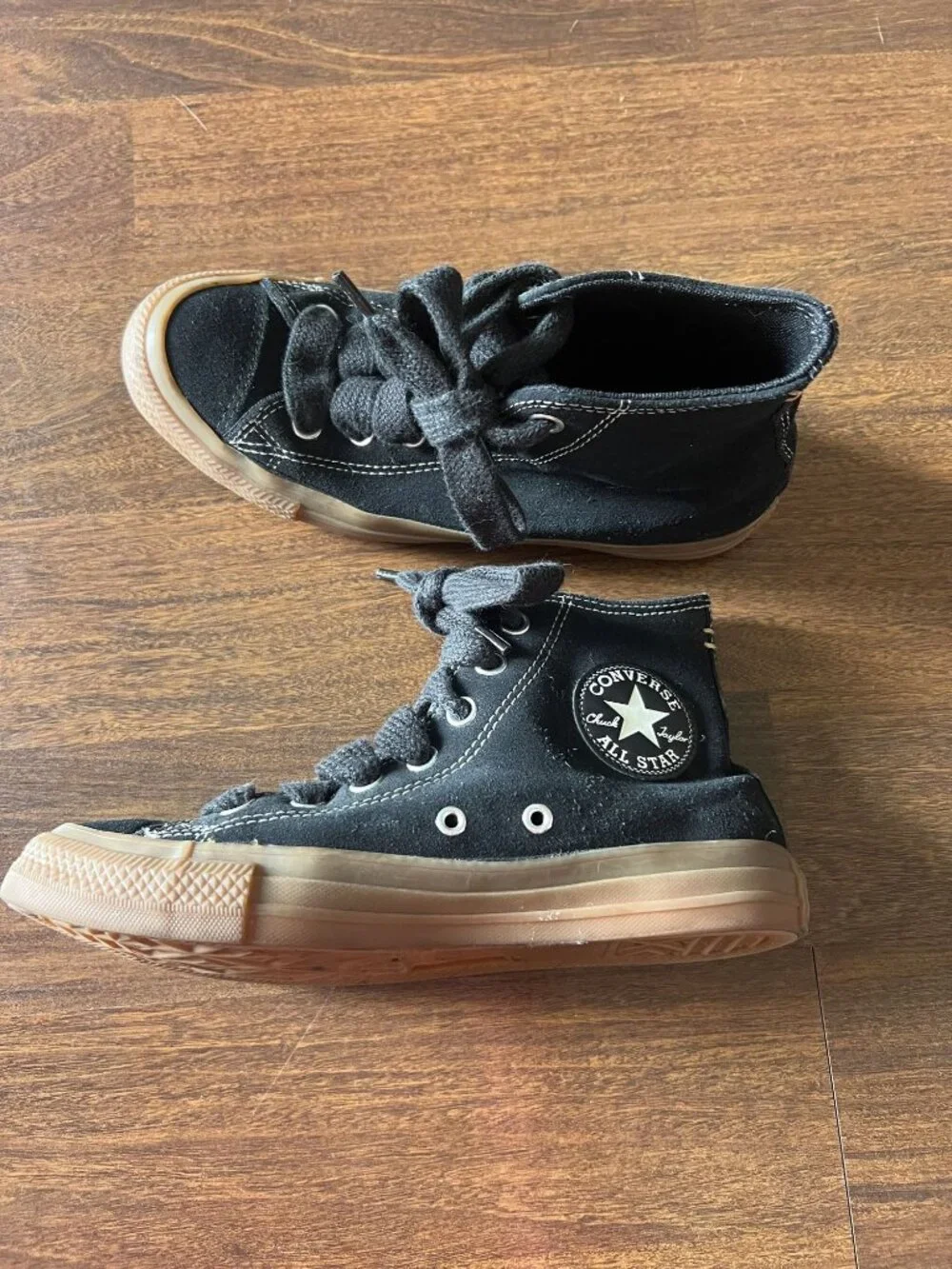 Converse Chuck Taylor All Star High Top Black Suede Gum Sole Womens Size 7